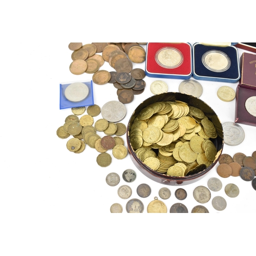 114 - Mixed British coinage to include Victorian and later shillings, sixpence and others, 19th century ga... 