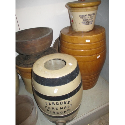 26 - Mixed kitchenalia to include advertising stoneware and others, including a Port Dunbar, Glasgow pot ... 