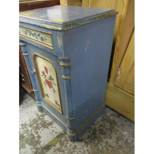 44 - A French 20th century painted cabinet with a panelled door and floral decoration, 81 x 48 x 40
Locat... 