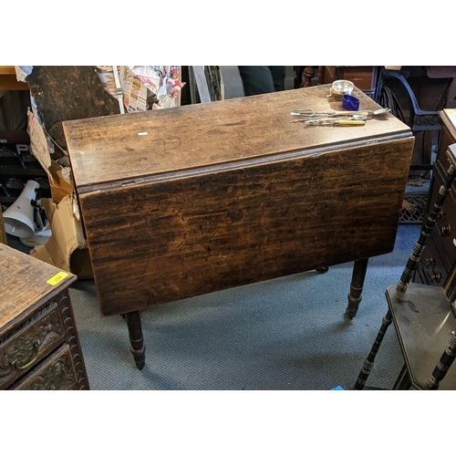 209 - A 1920s mahogany oval topped occasional table, together with a Georgian gateleg table Location: RAF