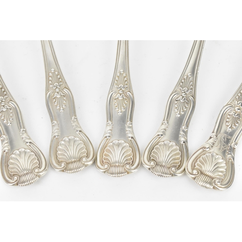 192 - A set of four late Victorian silver dinner forks by Holland, Aldwinckle & Slater, London 1897, in th... 