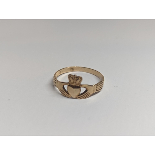 2 - A 14ct gold Irish Claddagh ring 1.7g Location: CAB1