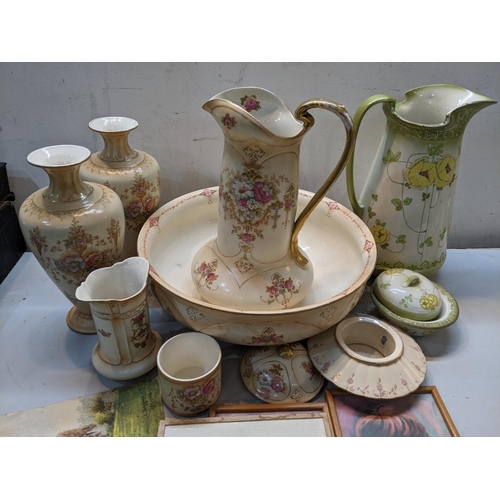 27 - A selection of early 20th century ceramics, mostly Crown Devon blush ivory ground items to include a... 