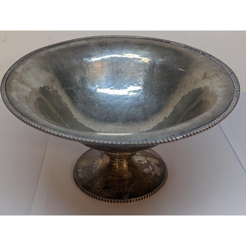 48 - A George V D & J Wellby silver footed bowl having hammered decoration, 285g, Location: 7.1