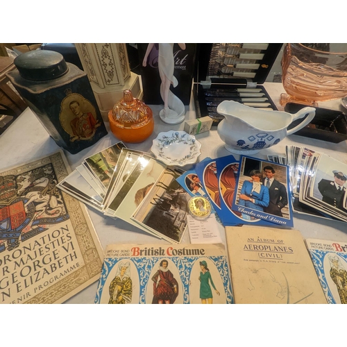 57 - A mixed lot of items to include Royal family Charles and Diana related ephemera, an Art of Movement ... 