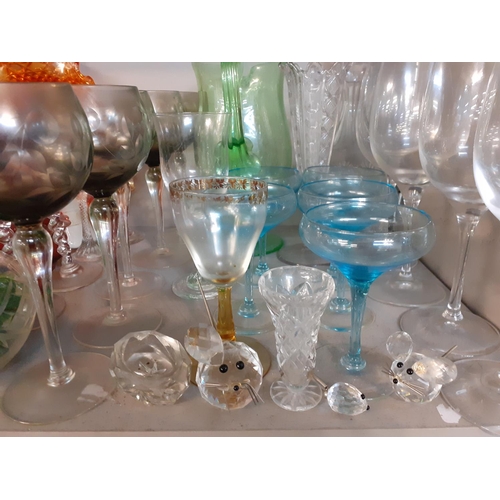 316 - A quantity of glassware to include an orange carnival glass bowl and crystal models of mice, A/F, Lo... 