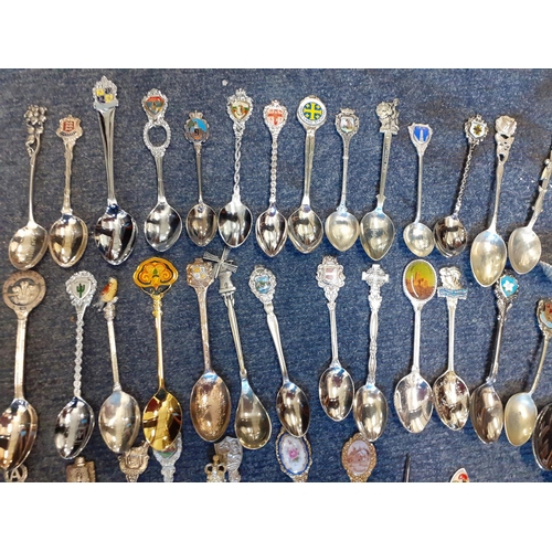 361 - A good collection of collectors teaspoons to include white metal and enamelled examples, together wi... 