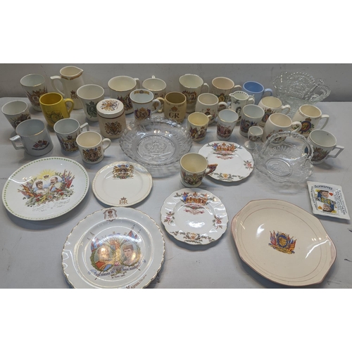 305 - A mixed collection of Royal related commemorative ceramics and glassware to include a Victorian comm... 