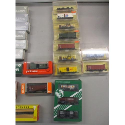 337 - A selection of German and Austrian HO scale model railway waggons, rolling stock to include Lina, Ri... 