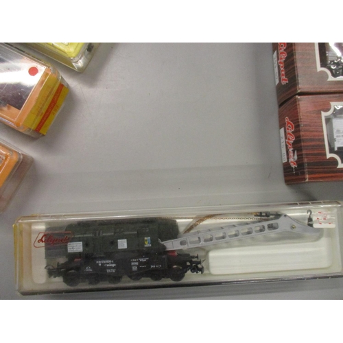 338 - A quantity of vintage Lilliput model railway HO scale to include a mobile breakdown crane, model 210... 