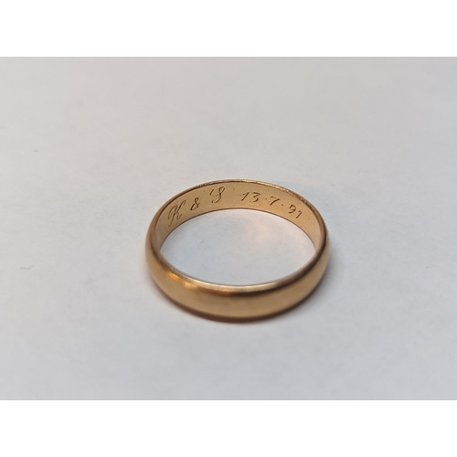 408 - An 18ct gold wedding band, approx size T, 5.1g, engraved to inside
Location: CAB6