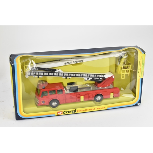 253 - A group of 1980's boxed Corgi toys to include Hyster Challenger 800, Mack container truck (yellow), ... 