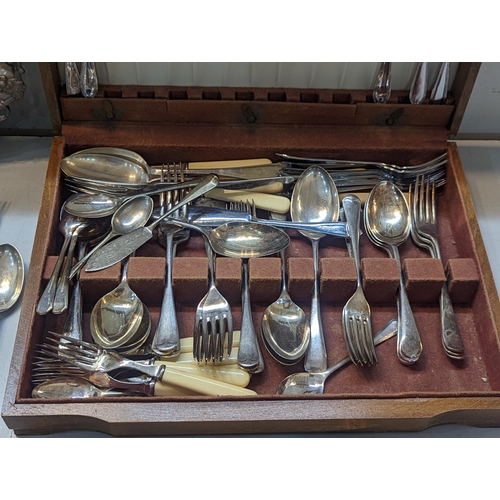 515 - Mixed silver plate and metalware to include trays, one floral decorated example and mixed flatware t... 