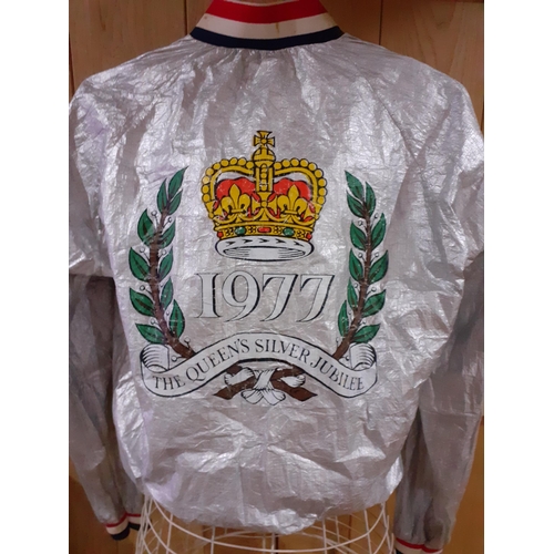 121 - Three items of 1977 Queen Elizabeth II silver Jubilee commemorative clothing comprising a white T-sh... 