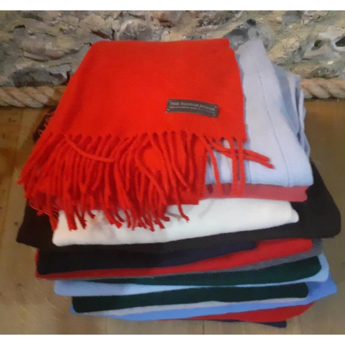 95 - A quantity of cashmere knitwear including a ladies Harrods racing green jumper, a ladies Johnston's ... 