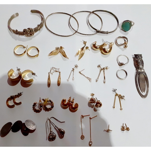 186 - Four white metal bangles, gold tone and gold earrings, a pair of silver cufflinks, 4 silver rings an... 