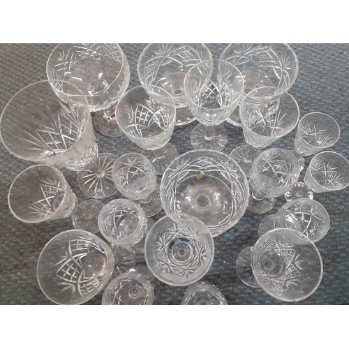 271 - Glassware to include sundae dishes, wine pedestal glasses and sherry pedestal glasses
Location: RWM