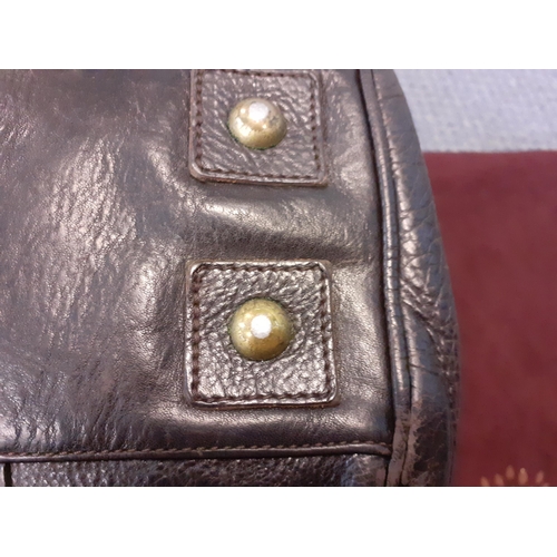 7 - Mulberry-A Bayswater brown natural grain leather handbag with brushed gold tone hardware having a br... 