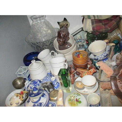 205 - A mixed lot to include two early 20th century blue glass Hyacinth vases, Doulton vase A/F, art glass... 