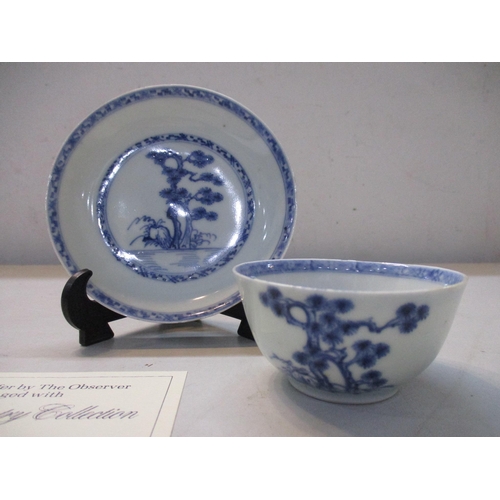 230 - An 18th century Chinese blue and white Nanking Cargo porcelain tea bowl and saucer, decorated with p... 