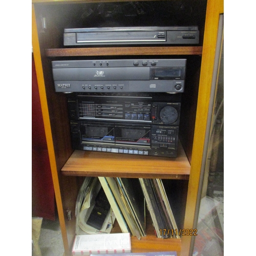 211 - A Hitachi stereo system with a Matsui 3 disc multi play, with a remote and speakers, and Hitachi aut... 