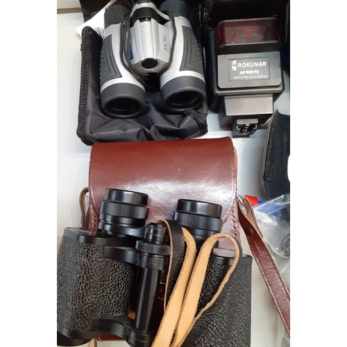 62 - Video and photographic equipment to include a vintage Prinz 300 projector, a Sony Video 8, a Yashica... 