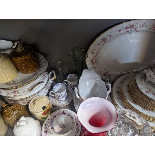 18 - A mixed lot of ceramics to include Paragon Victoriana Rose part dinner set, mixed honey jars, stonew... 