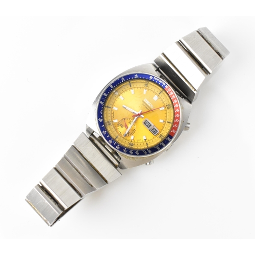 66 - A Seiko Pogue automatic, gents, stainless steel wristwatch, circa 1970s, having a yellow dial with c... 