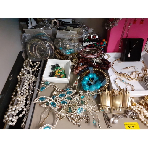 150 - A large quantity of costume jewellery, mostly modern, to include Indian inspired bejewelled items Lo... 