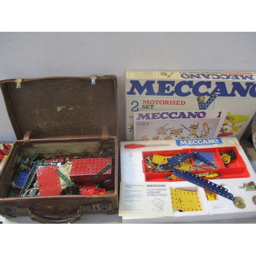 258 - Mixed Meccano to include Meccano motorised set 2
Location: 9.5