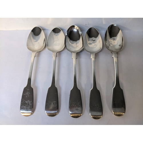 285 - A set of five silver 19th century silver fiddle pattern teaspoons, 82.6g
Location: CAB2