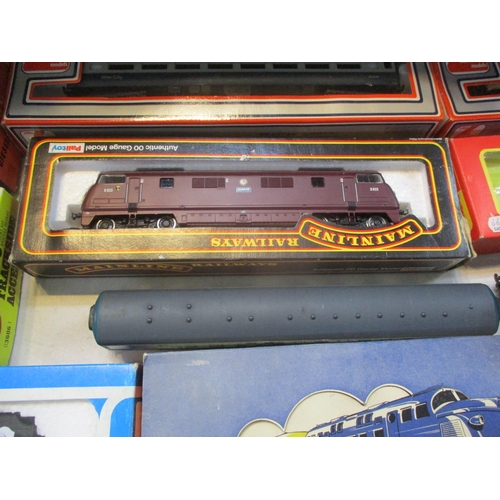 292 - A selection 00gauge trains and accessories to include Hornby, Tri-ang, Airfix, and other items
Locat... 