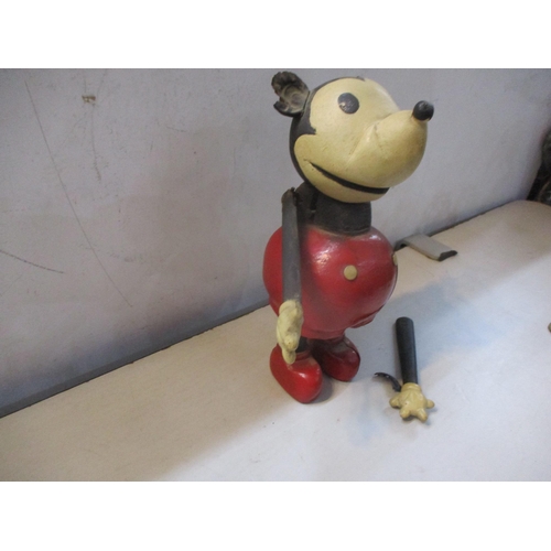 296 - A 1930/40s American scratch made model of Mickey Mouse A/F Location: 9.4