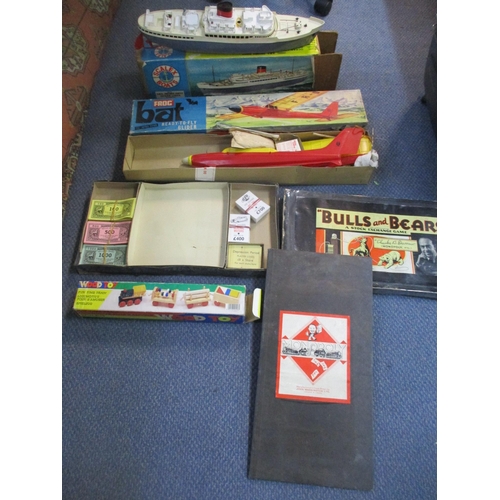 146 - A group of toys and board game to include Scalex Boats model of RMS Pretoria Castle Ocean liner, a F... 