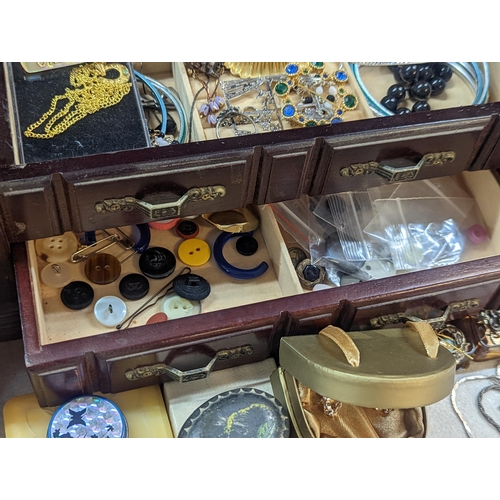 241 - A mixed lot of costume jewellery to include silver and other necklaces, mixed brooches, rings and ot... 