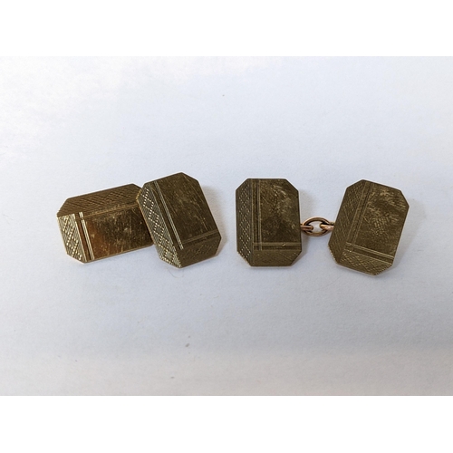 231 - A pair of 9ct gold cufflinks, 5.4g
Location: CAB3