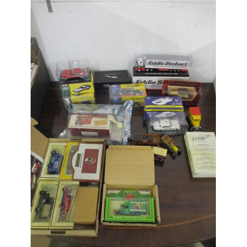 360 - A small collection of vintage diecast model vehicles to include a Jaguar Mk II Bedfordshire police c... 