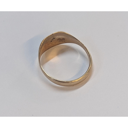 446 - A stamped 9ct gold signet ring, 3g Location: CAB3