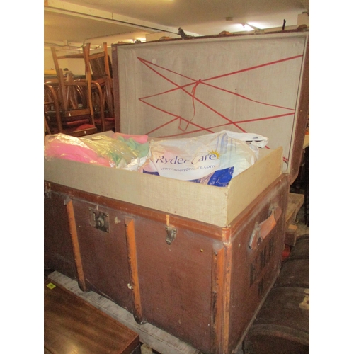 461 - Two vintage canvas clad and wood bound trunks containing various fabrics, offcuts, knitting wool, Ke... 