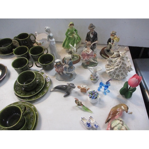 544 - Ceramics and glassware to include figures, bells, tea set, coffee set and other items
Location: LWB