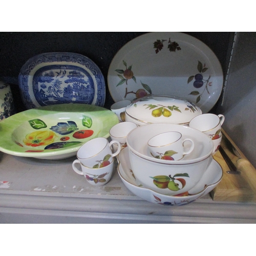 393 - A selection of ceramics to include Royal Worcester Evesham pattern tableware, along with a Masons st... 