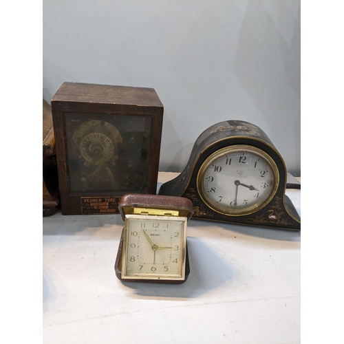 402 - Mixed clocks to include an early 20th century 8-day mantel clock, japanned mantel clock, Venner Time... 