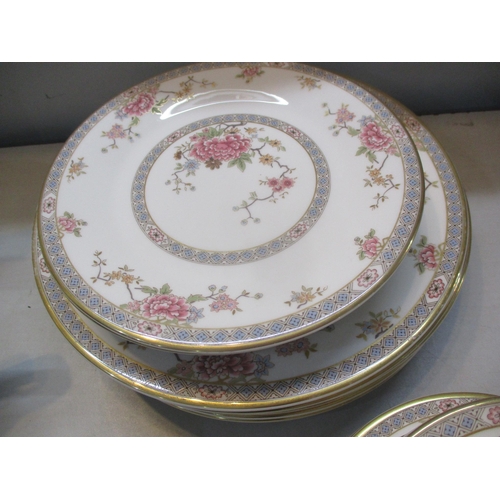 317 - A Royal Doulton Canton pattern dinner/tea set Location:10.2