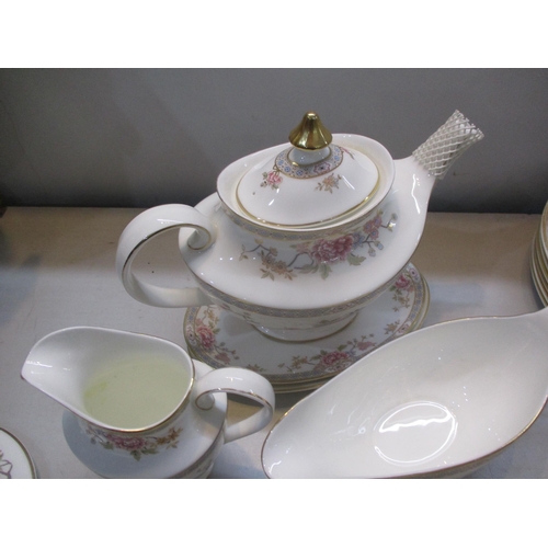 317 - A Royal Doulton Canton pattern dinner/tea set Location:10.2