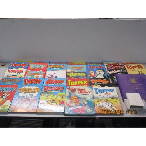 321 - A collection of annuals 1960s to 1980s to include The Beano and Dandy, along with 1935 Jubilee book ... 