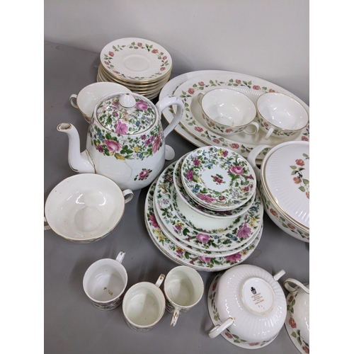 365 - A Wedgwood India Rose part dinner service together with a Crown Staffordshire part tea service
Locat... 