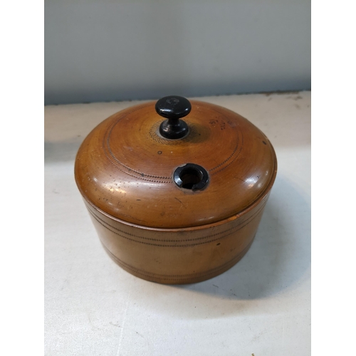 437 - A late 19th/early 20th century treen gambling box and lid with roulette wheel interior
Location:9.1