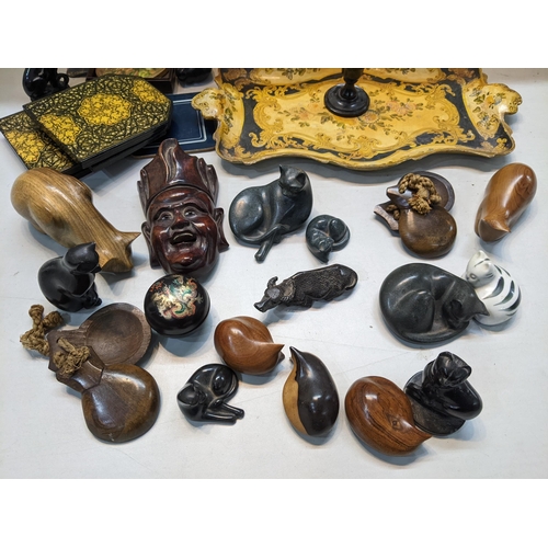 440 - A mixed lot to include carved treen ornaments, Italian style tray, loose prints and other items
Loca... 