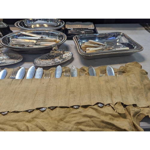 38 - A mixed lot of silver plate to include lidded dishes, flatware to include silver collared examples, ... 