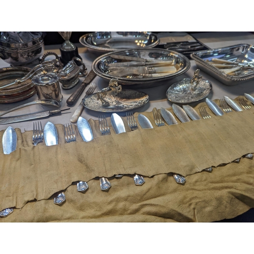 38 - A mixed lot of silver plate to include lidded dishes, flatware to include silver collared examples, ... 